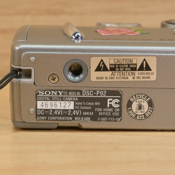 Sony Cyber-shot DSC-P92 / 5.0MP Digital Camera / 3x Optical Zoom / Made in Japan - Picture 8 of 9